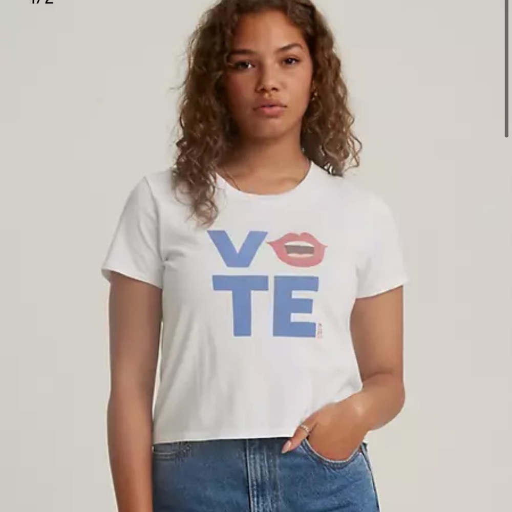 Levi VOTE T-shirt